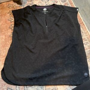 Healing Hands Black Short Sleeve Top